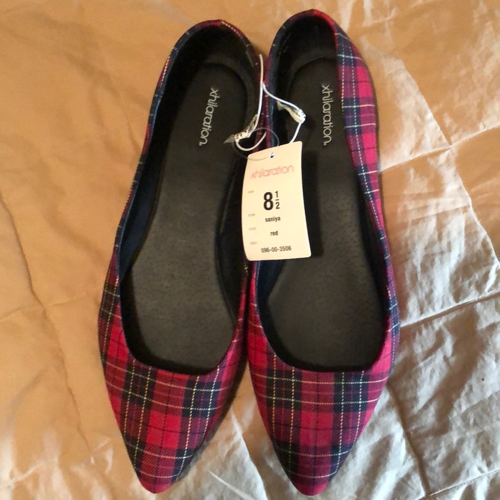 Xhilaration Saniya Red Flats